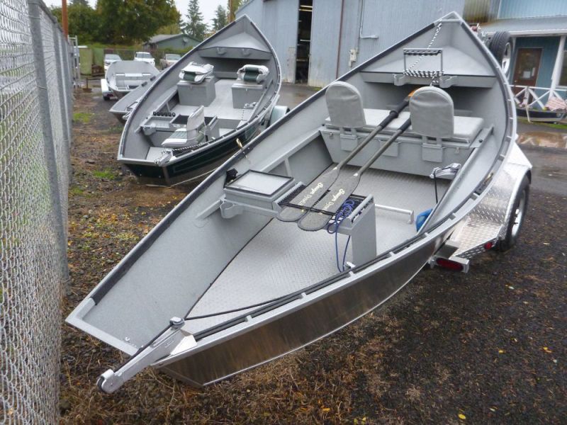 Diamond Plate Floors and Full Gunnel Guard | Koffler Boats