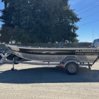 Rogue Trailer with Spare Tire