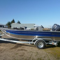 17′ x 72″ Bay Bee Center Console Model